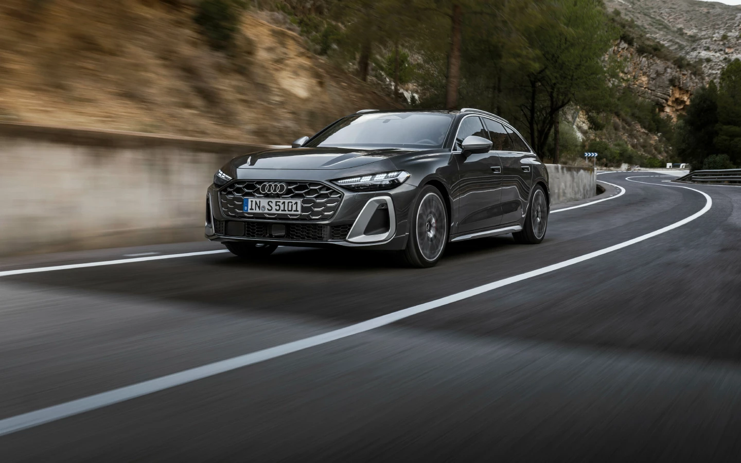 Audi S5 Avant 1