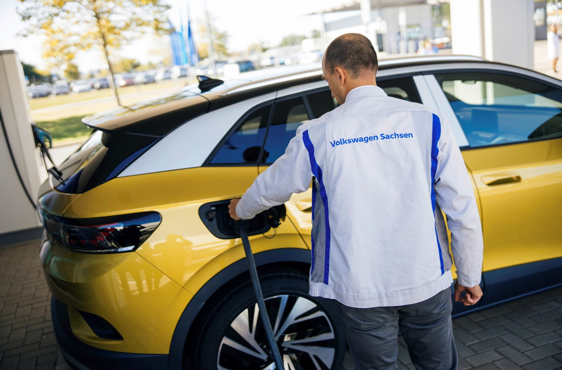 DB2020AU01861 Medium